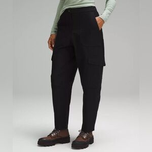 Light Utilitech Cargo Pocket High-Rise Pant in Black